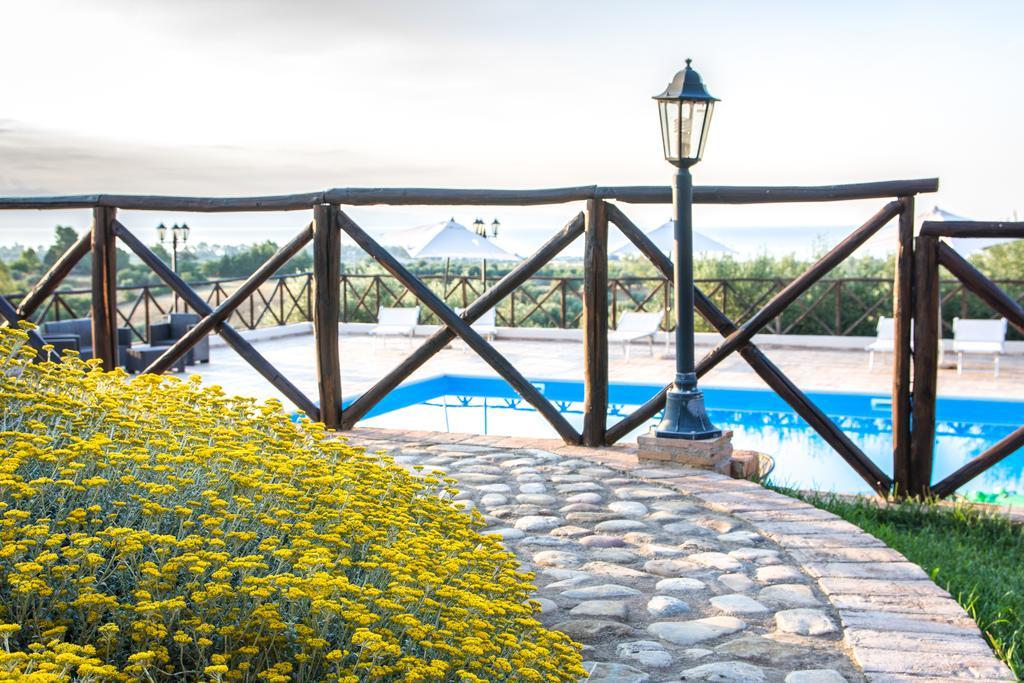 Le Colline Del Gelso-Masseria Mazzei Rossano Exteriér fotografie